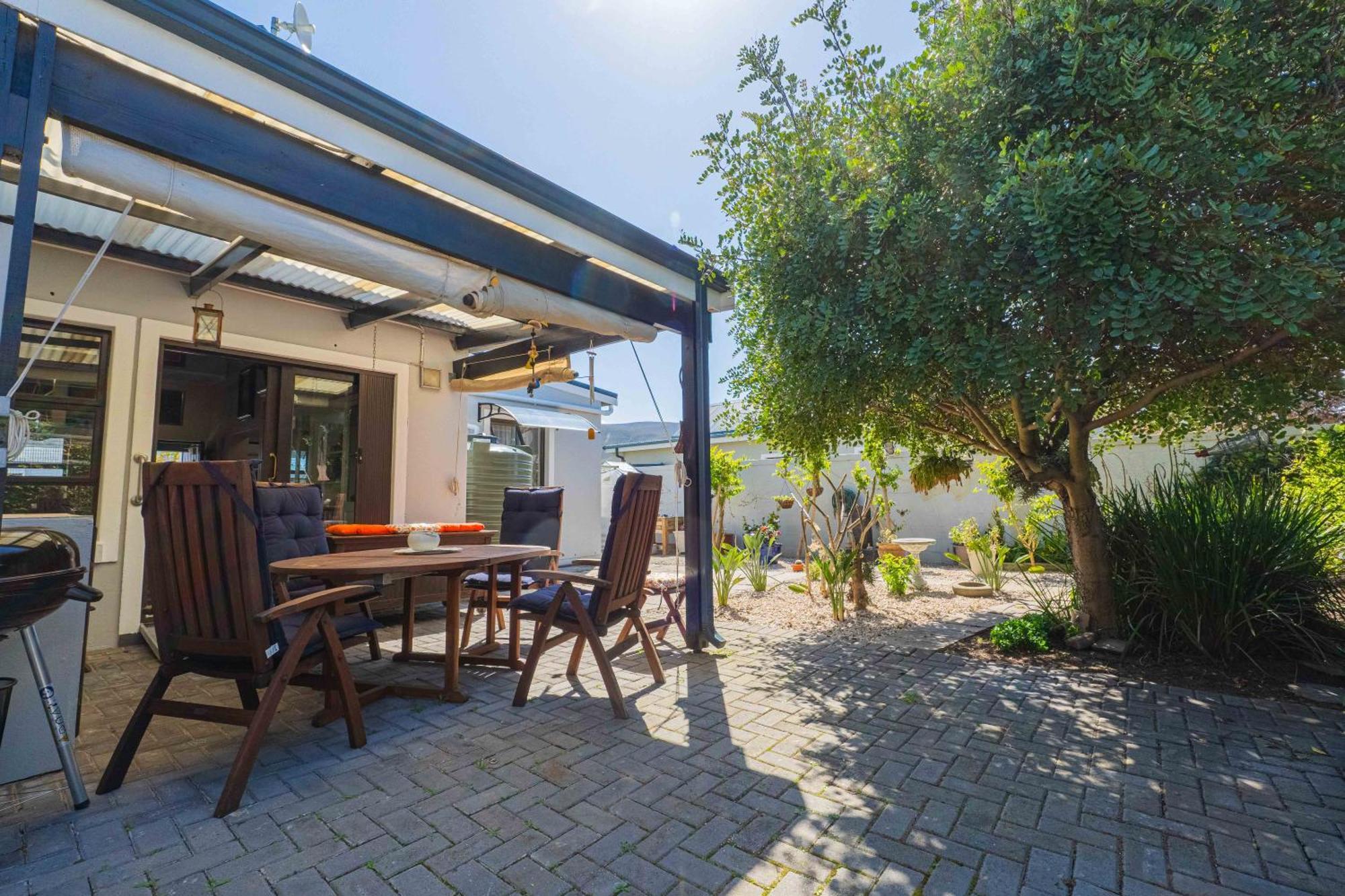 Bohemian Breeze 3 Bed 2 Bath Villa Hermanus Exterior photo